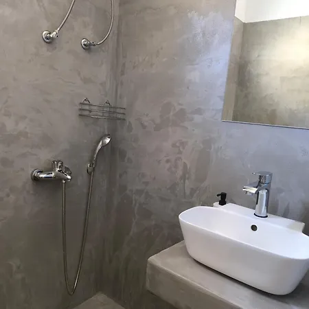 The Dock * 아기아 트리아스