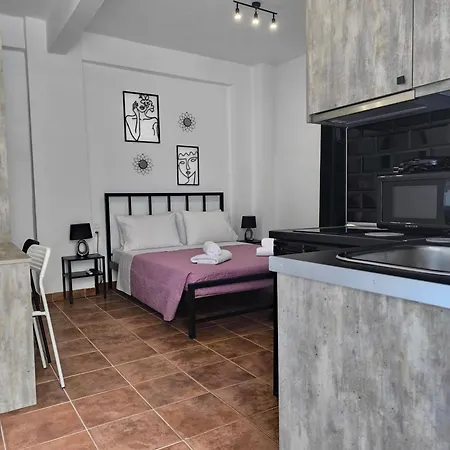 The Dock 아기아 트리아스